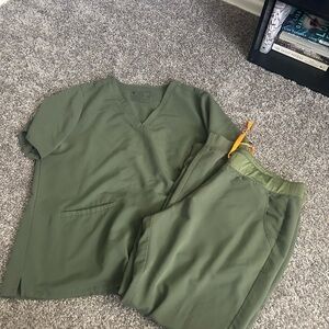 Figs 2XL set Hunter green